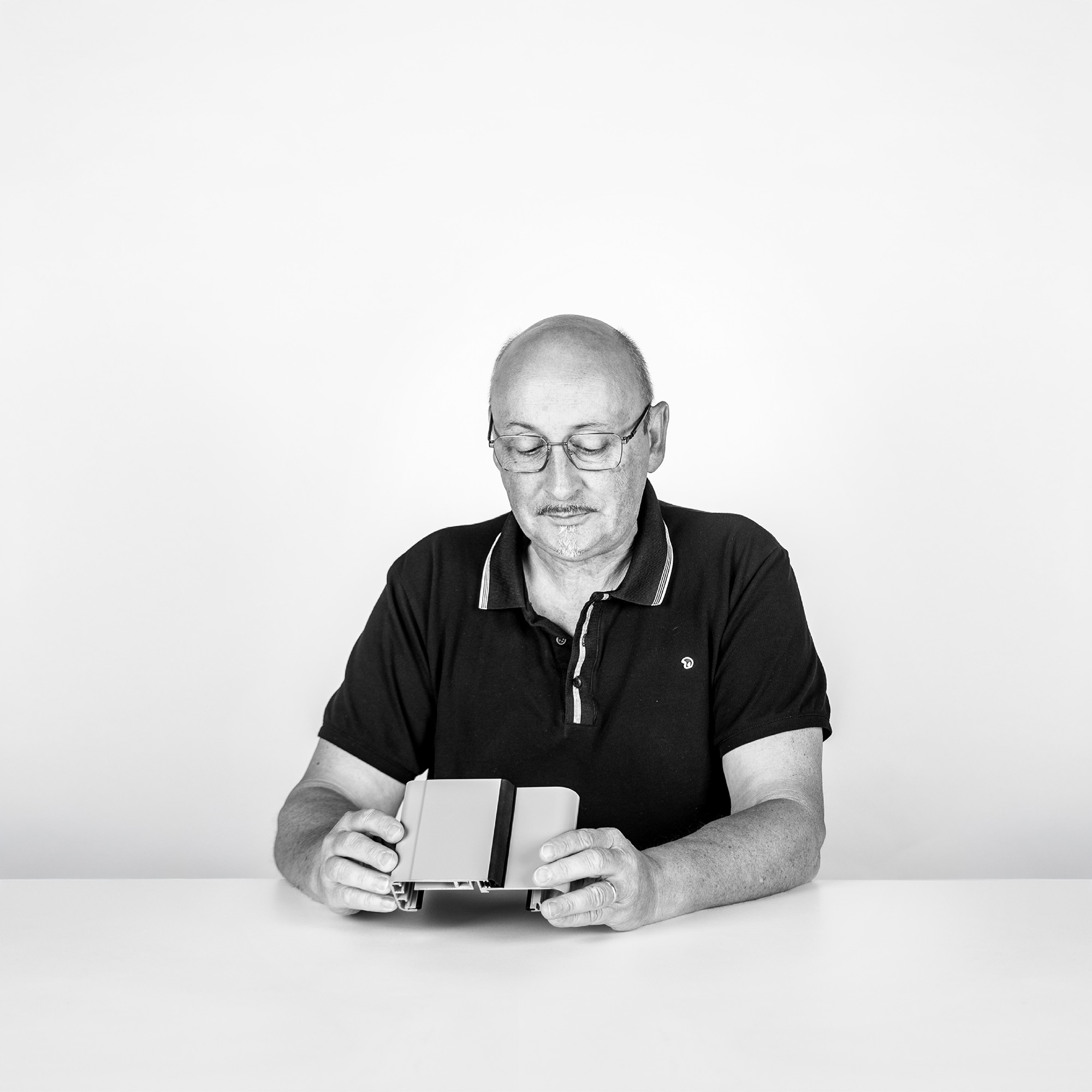 Portraitfoto von Gerard Wolff.