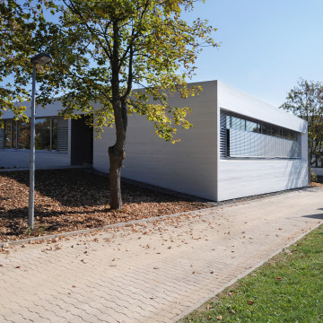 Philipp-Matthäus-Hahn-Gymnasium, Leinfelden – Echterdingen Außenfassade mit Paneelen aus Aluminium
